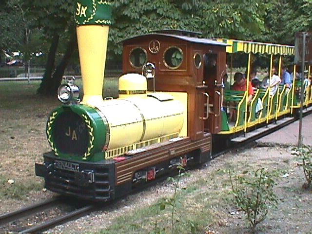 JA railway locomotive at Porte Maillot terminus